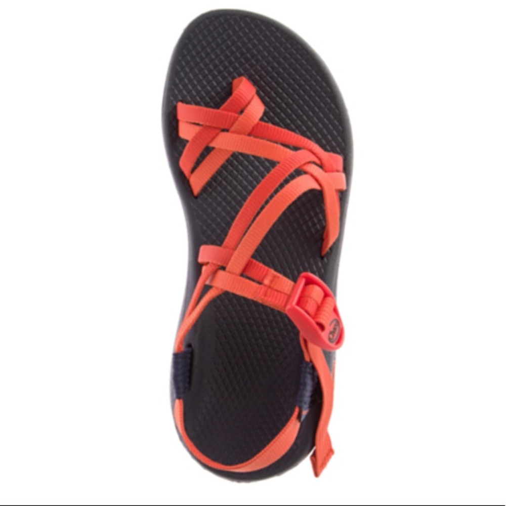 🔴blue and grey chacos 🔴